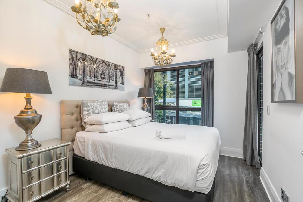 Corporate, Spacious Staycation - Sky Tower Views Auckland Eksteriør bilde