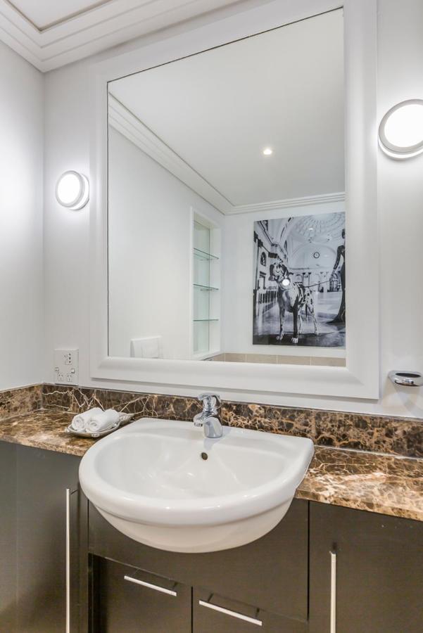 Corporate, Spacious Staycation - Sky Tower Views Auckland Eksteriør bilde