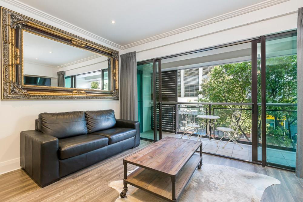 Corporate, Spacious Staycation - Sky Tower Views Auckland Eksteriør bilde